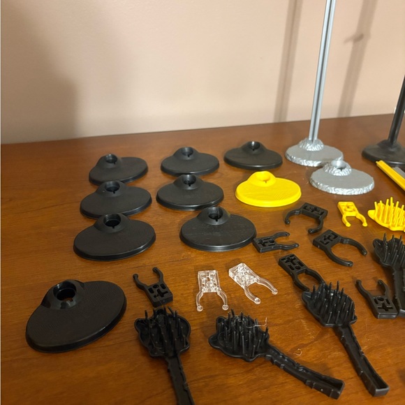 Black and Yellow Display Stand Set - Picture 4 of 5